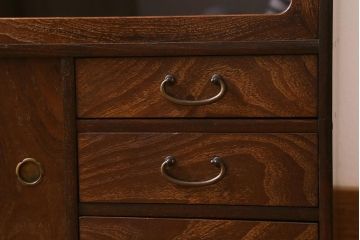 アンティーク家具　和製アンティーク　昭和初期　前面桑材　味わい深い和の雰囲気漂う茶箪笥(収納棚、戸棚)(R-039351)