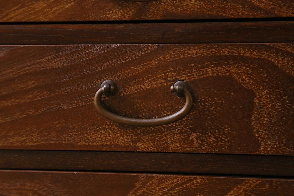 アンティーク家具　和製アンティーク　昭和初期　前面桑材　味わい深い和の雰囲気漂う茶箪笥(収納棚、戸棚)(R-039351)