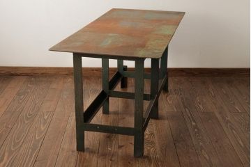 ビンテージ家具　インダストリアル　シャビーな質感と重厚感がおしゃれなアイアン製作業台(鉄製)(R-039352)