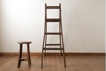 ジャンク品　和製アンティーク　カシ材　味わいのある風合いが魅力のステップラダー(脚立)(R-039353)