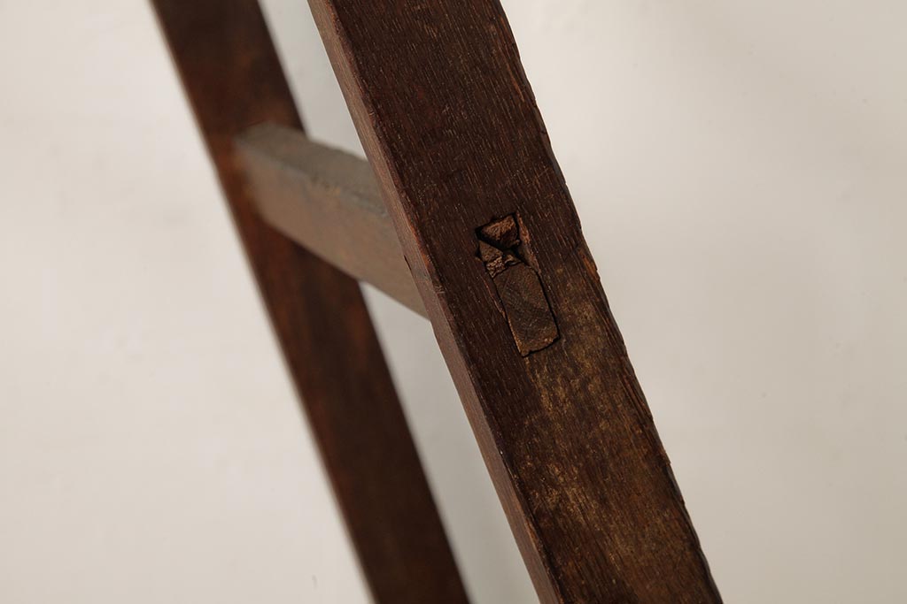 ジャンク品　和製アンティーク　カシ材　味わいのある風合いが魅力のステップラダー(脚立)(R-039353)