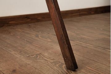 ジャンク品　和製アンティーク　カシ材　味わいのある風合いが魅力のステップラダー(脚立)(R-039353)