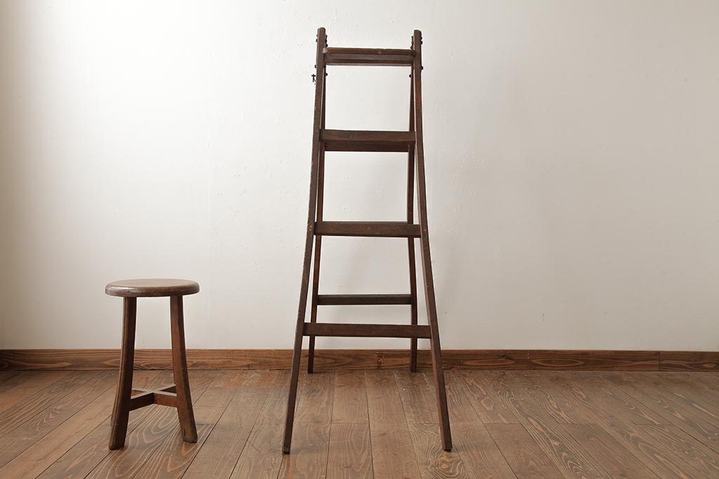 ジャンク品　和製アンティーク　カシ材　味わいのある風合いが魅力のステップラダー(脚立)(R-039353)
