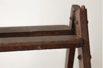 ジャンク品　和製アンティーク　カシ材　味わいのある風合いが魅力のステップラダー(脚立)(R-039353)