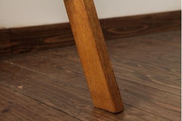 和製アンティーク　カシ材　味わいのある風合いが魅力のステップラダー(脚立)(R-039354)