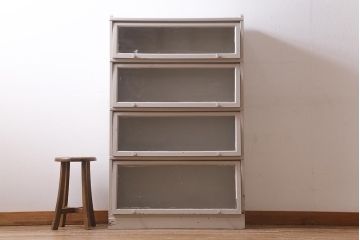 アンティーク家具　和製アンティーク　昭和初期　ペイントが可愛らしい雰囲気のブックケース(本箱、収納棚、戸棚)(R-039357)