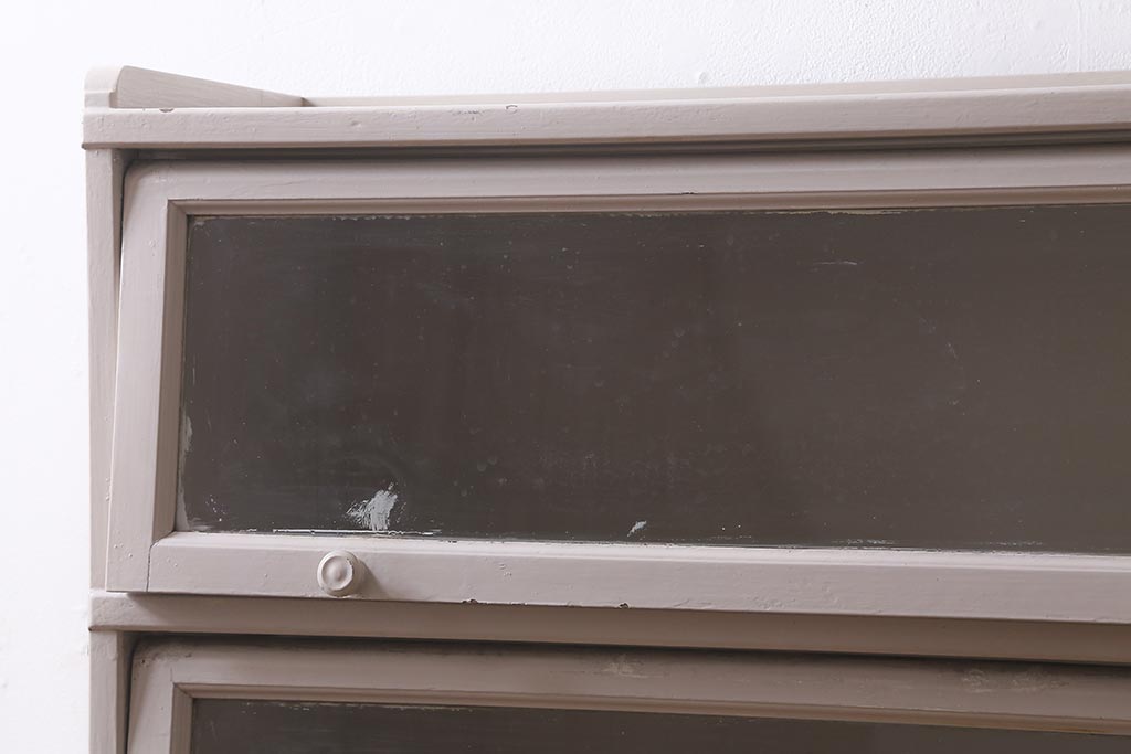 アンティーク家具　和製アンティーク　昭和初期　ペイントが可愛らしい雰囲気のブックケース(本箱、収納棚、戸棚)(R-039357)