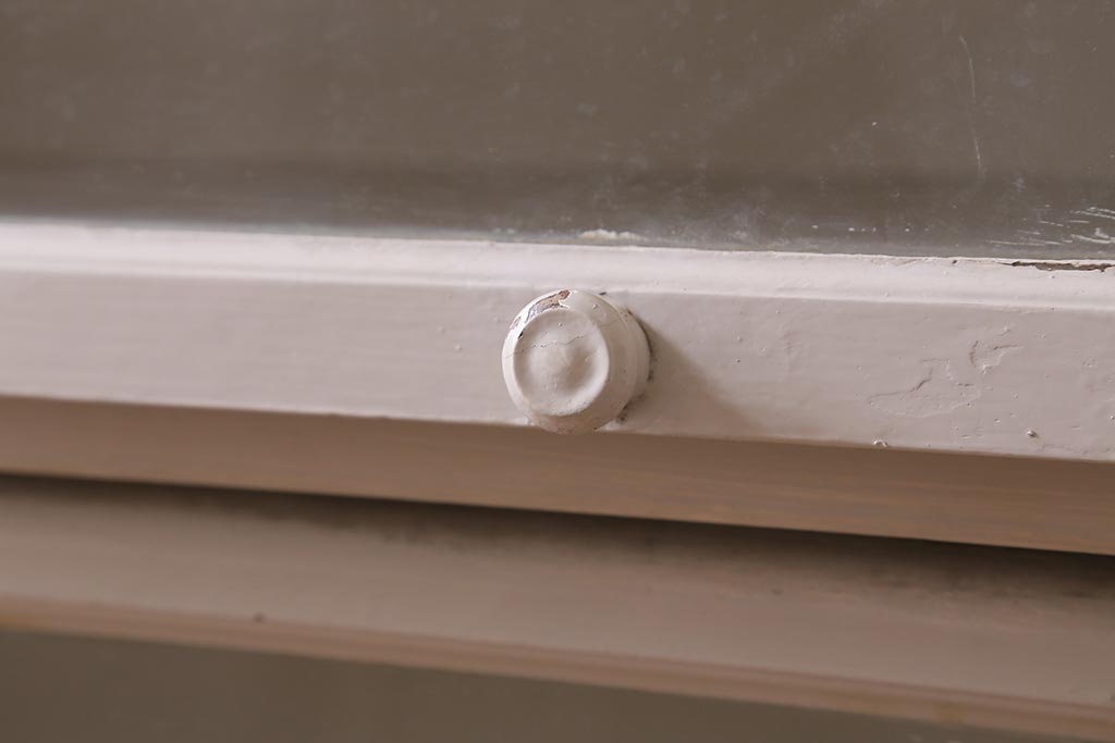 アンティーク家具　和製アンティーク　昭和初期　ペイントが可愛らしい雰囲気のブックケース(本箱、収納棚、戸棚)(R-039357)