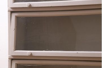アンティーク家具　和製アンティーク　昭和初期　ペイントが可愛らしい雰囲気のブックケース(本箱、収納棚、戸棚)(R-039357)