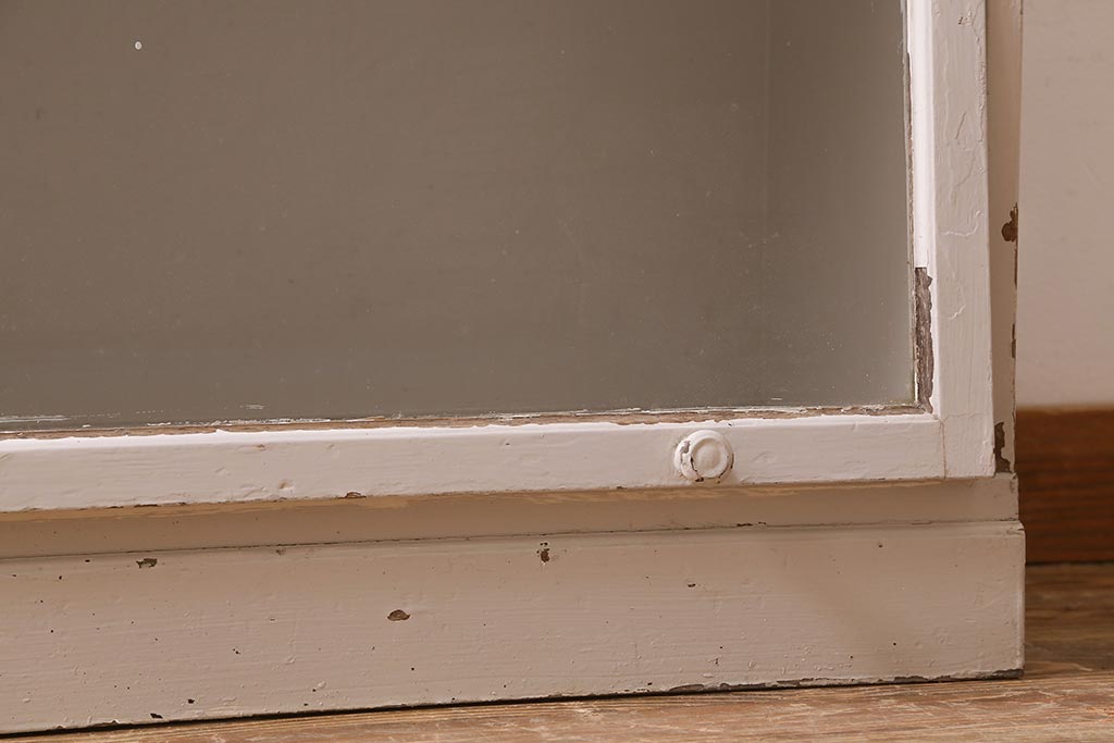 アンティーク家具　和製アンティーク　昭和初期　ペイントが可愛らしい雰囲気のブックケース(本箱、収納棚、戸棚)(R-039357)