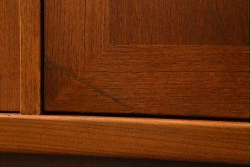 ヴィンテージ家具　北欧ビンテージ　G-PLAN(ジープラン)　Sierra(シエラ)　バイカラーがお洒落!存在感抜群のサイドボード(サイドキャビネット、収納棚、戸棚)(R-039358)