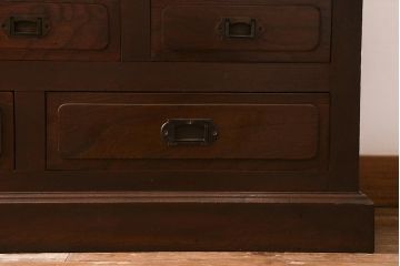 アンティーク家具　和製アンティーク　総ケヤキ材　特注品　上手物　丁寧な意匠が光る大型ガラスケース(ショーケース、陳列棚)(R-039365)