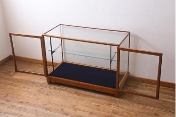アンティーク家具　イギリスアンティーク　WITHY GROVE STORES　オーク材製　温かみのある木色がレトロなガラスケース(ショーケース、陳列棚)(R-039366)