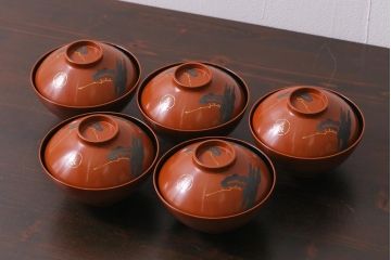 アンティーク雑貨　和製アンティーク　松蒔絵木製蓋付椀5客セット(お椀、漆器)(R-039373)