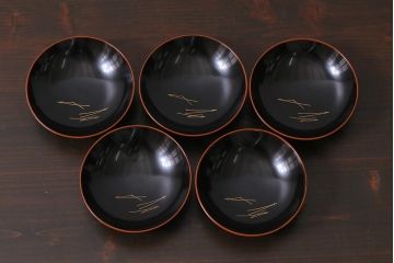 アンティーク雑貨　和製アンティーク　松蒔絵木製蓋付椀5客セット(お椀、漆器)(R-039373)