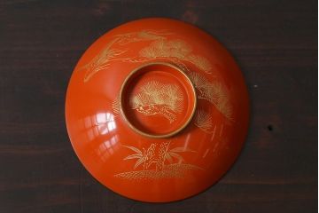 アンティーク雑貨　和製アンティーク　鶴・松　縁起の良い沈金蒔絵の木製椀5客セット(蓋付き椀、漆器、和食器)(R-039375)