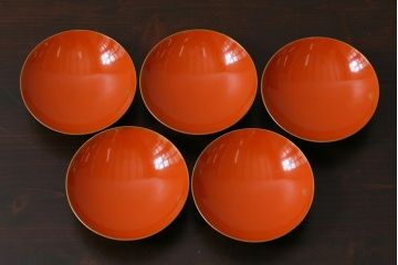 アンティーク雑貨　和製アンティーク　鶴・松　縁起の良い沈金蒔絵の木製椀5客セット(蓋付き椀、漆器、和食器)(R-039375)