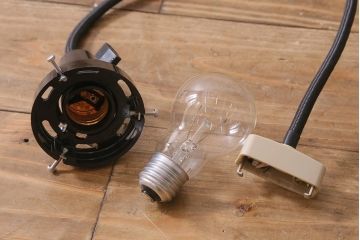 アンティーク照明　和製アンティーク　昭和初期　透かし模様が目を引く吊り下げ照明(天井照明)(R-039377)