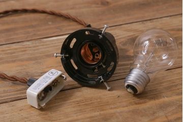 アンティーク照明　激レア!上手物　春慶塗が施された上品な佇まいの天井照明(吊り下げ照明)(R-039381)