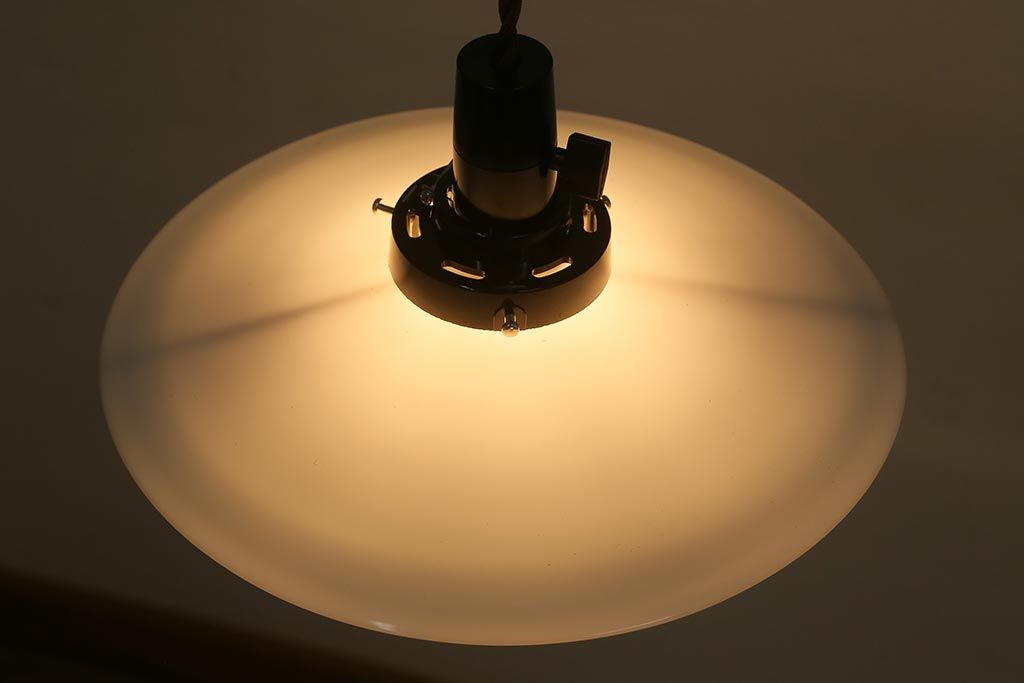 アンティーク照明　戦前　ノスタルジックな雰囲気の平笠シェード(吊り下げ照明、天井照明、ペンダントライト)(R-039388)