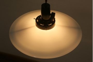 アンティーク照明　戦前　ノスタルジックな雰囲気の平笠シェード(吊り下げ照明、天井照明、ペンダントライト)(R-039388)