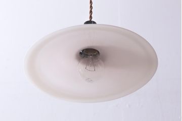 アンティーク照明　戦前　ノスタルジックな雰囲気の平笠シェード(吊り下げ照明、天井照明、ペンダントライト)(R-039388)