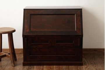 ビンテージ家具　松本民芸家具　シックな空間作りにおすすめの高山式座ライティングビューロー(簿記机、在宅ワーク、在宅用デスク)(定価約24万5千円)(R-039389)