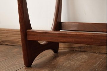 ヴィンテージ家具　イギリス・北欧ビンテージ　G-PLAN(ジープラン)　チーク材　タイルトップがお洒落なネストテーブル(サイドテーブル)(R-039390)