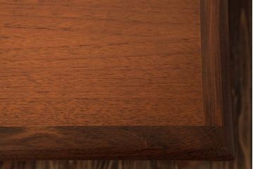 ヴィンテージ家具　北欧ビンテージ　2種の木目がおしゃれなネストテーブル(サイドテーブル、カフェテーブル)(R-039391)