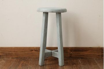 ペイント家具　和製アンティーク　昭和初期　淡いブルーの色合いがかわいらしいシャビーなスツール(花台)(R-039392)