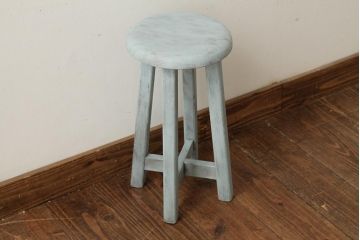 ペイント家具　和製アンティーク　昭和初期　淡いブルーの色合いがかわいらしいシャビーなスツール(花台)(R-039392)