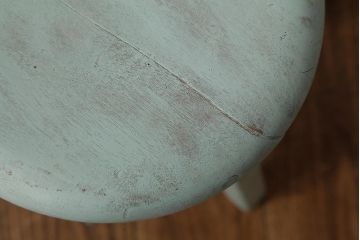 ペイント家具　和製アンティーク　昭和初期　淡いブルーの色合いがかわいらしいシャビーなスツール(花台)(R-039392)