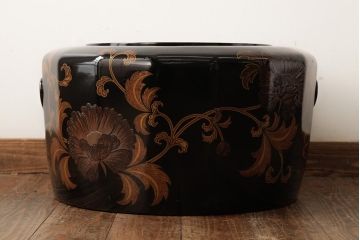 アンティーク雑貨　和製アンティーク　明治大正期　漆塗り　花唐草蒔絵火鉢(R-039394)