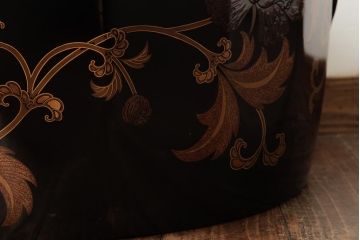 アンティーク雑貨　和製アンティーク　明治大正期　漆塗り　花唐草蒔絵火鉢(R-039394)