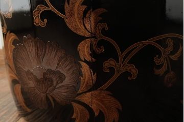 アンティーク雑貨　和製アンティーク　明治大正期　漆塗り　花唐草蒔絵火鉢(R-039394)