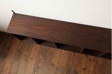 ラフジュ工房オリジナル　古材リメイク　杉材　レトロでシンプルなウォールシェルフ(壁掛け棚、吊り棚、ウォールラック)(R-039395)