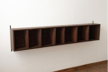 ラフジュ工房オリジナル　古材リメイク　杉材　レトロでシンプルなウォールシェルフ(壁掛け棚、吊り棚、ウォールラック)(R-039395)