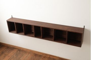 ラフジュ工房オリジナル　古材リメイク　杉材　レトロでシンプルなウォールシェルフ(壁掛け棚、吊り棚、ウォールラック)(R-039395)