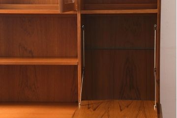 ヴィンテージ家具　イギリスビンテージ　G-PLAN(ジープラン)　Fresco(フレスコ)シリーズ　北欧スタイル家具らしいシンプルなウォールユニット(収納棚、キャビネット)(R-039402)