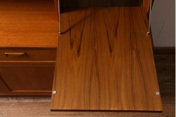 ヴィンテージ家具　イギリスビンテージ　G-PLAN(ジープラン)　Fresco(フレスコ)シリーズ　北欧スタイル家具らしいシンプルなウォールユニット(収納棚、キャビネット)(R-039402)