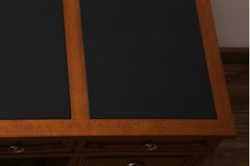 中古美品　DREXEL HERITAGE JAPAN(ドレクセルヘリテイジ・ジャパン)　Triune(トライユン)　デスク(机、在宅ワーク、在宅用)(定価約75万円)(R-039403)