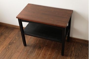 リメイク家具　和製アンティーク　天板ヒノキ材　昭和初期　ブラックペイントが格好いいサイドテーブル(平机、花台、飾り台)(R-039406)