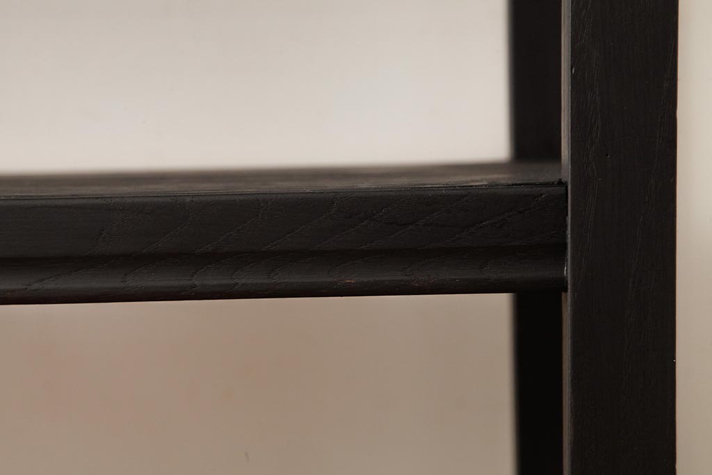 リメイク家具　和製アンティーク　天板ヒノキ材　昭和初期　ブラックペイントが格好いいサイドテーブル(平机、花台、飾り台)(R-039406)