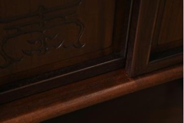 ビンテージ家具　和製ビンテージ　伝統工芸品　唐木指物　紫檀材　漆塗り　上質な和の雰囲気漂う飾り棚(茶棚、陳列棚)(R-039413)
