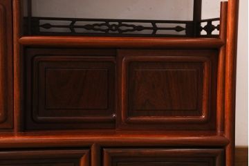 ビンテージ家具　和製ビンテージ　カリン材　赤みがかった色味と艶が美しい茶棚(飾り棚、陳列棚、花梨材)(R-039414)