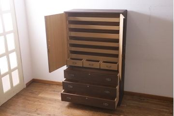 中古　伝統工芸品　上品な和の趣漂う加茂総桐箪笥(総桐たんす、和箪笥、衣装タンス)(定価約120万円)(R-039417)
