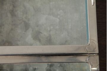 アンティーク雑貨　昭和レトロ　シャビーな質感が魅力の平型ブリキガラスケース(ショーケース、小物入れ)(R-039427)