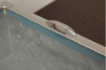アンティーク雑貨　昭和レトロ　シャビーな質感が魅力の平型ブリキガラスケース(ショーケース、小物入れ)(R-039427)