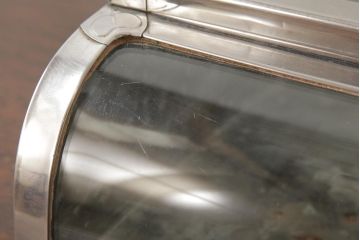 アンティーク雑貨　昭和レトロ　シャビーな質感が魅力の平型ブリキガラスケース(ショーケース、小物入れ)(R-039427)