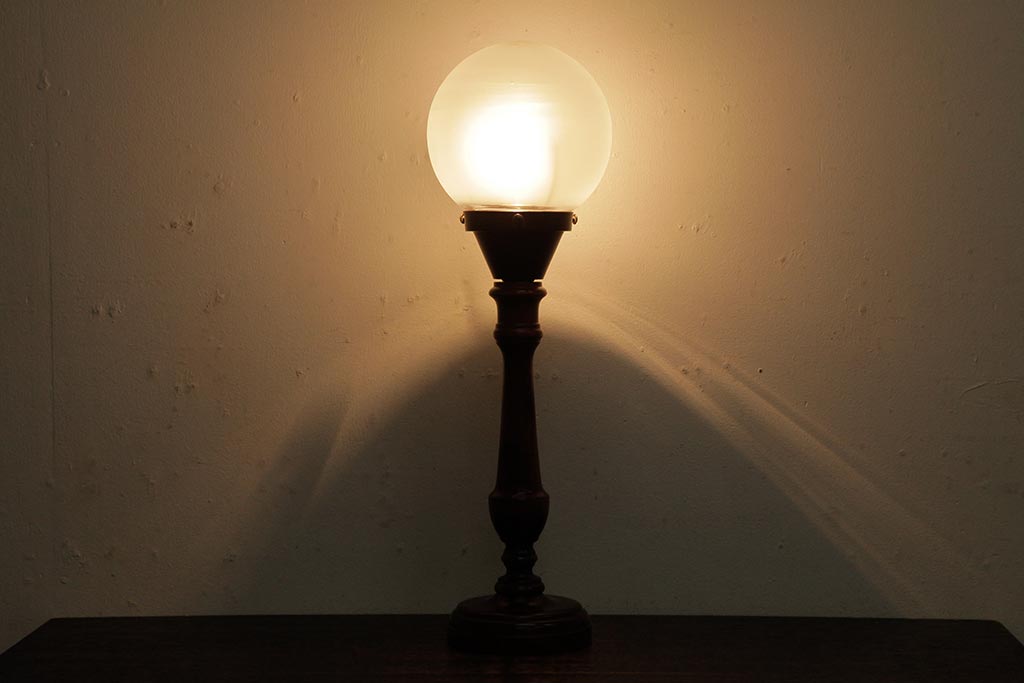 アンティーク照明　和製アンティーク　エレガントな空間を演出するテーブルスタンド(卓上ランプ、テーブルライト)(R-039428)